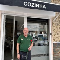 Entrega de cravos nas Instituições e Comércio Local
